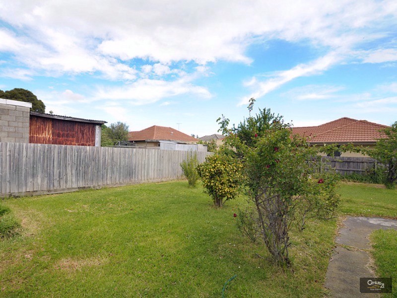 24 McMillan Street, Clayton South VIC 3169