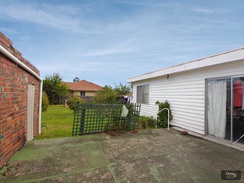 24 McMillan Street, Clayton South VIC 3169