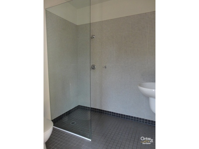 1/27-29 Clayton Road, Oakleigh East VIC 3166