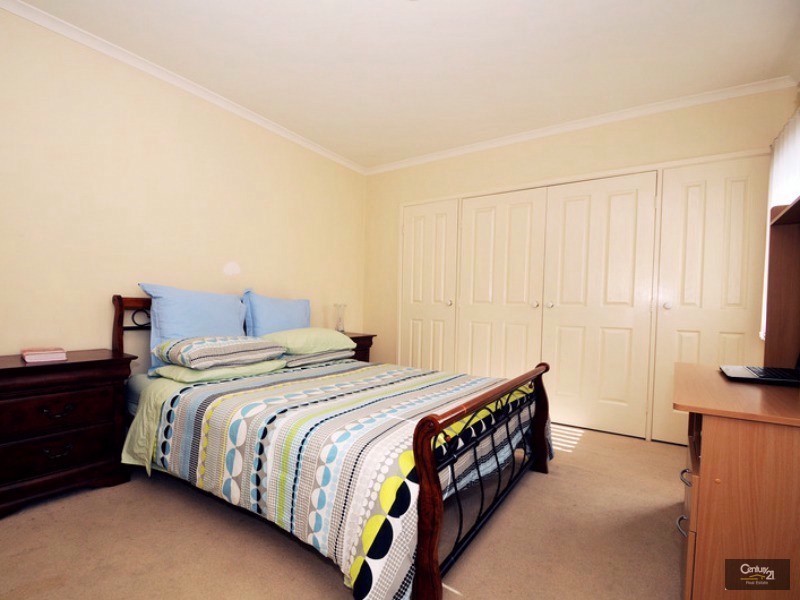 9/3 McKelvie Court, Glen Waverley VIC 3150