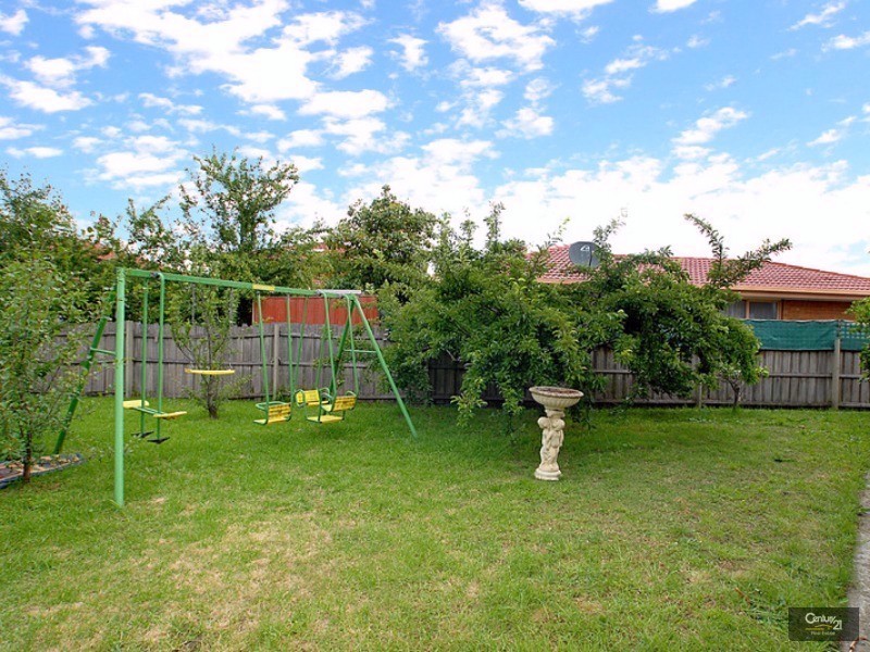 2 Rochell Court, Clarinda VIC 3169