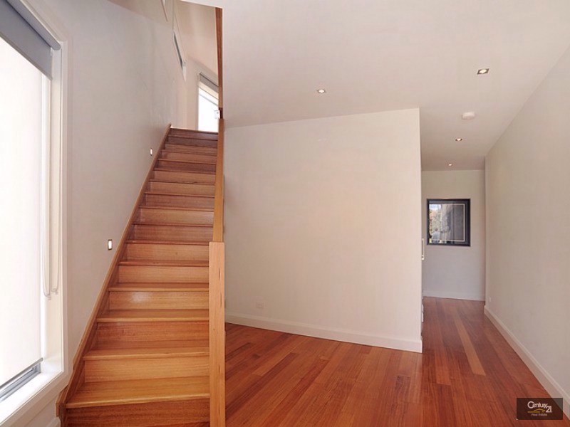 24 Silverbanks Grove, Mentone VIC 3194