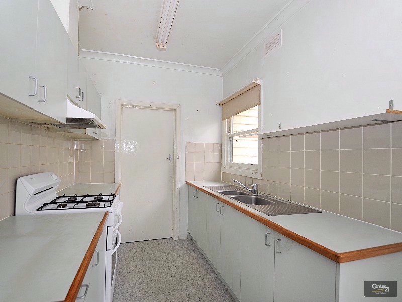 10 Clarinda Road, Clarinda VIC 3169