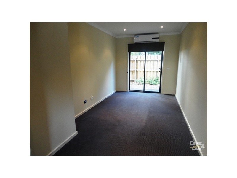 16/27-29 Golden Grove, Springvale South VIC 3172