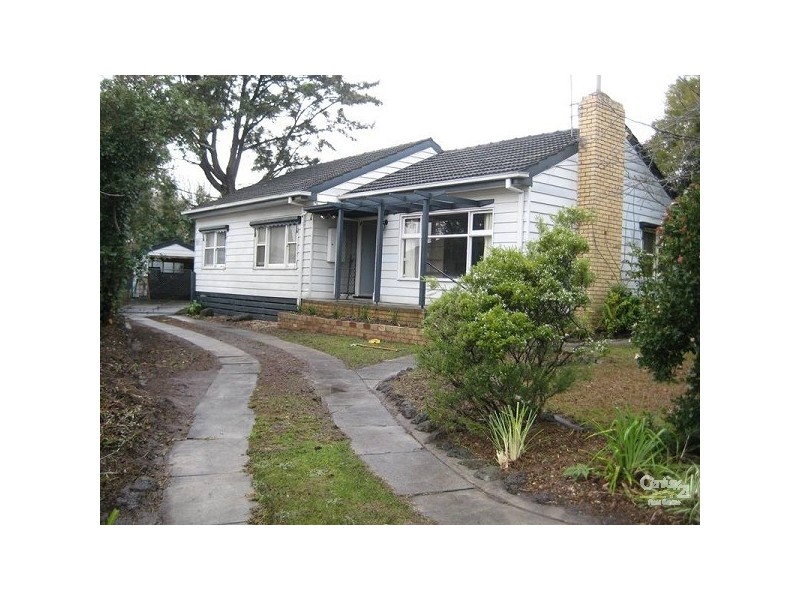 8 Tullius Avenue, Oakleigh East VIC 3166