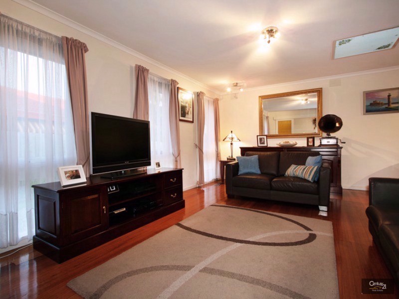 5 Leonard Close, Clarinda VIC 3169
