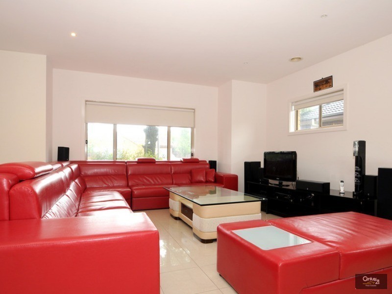 1/2 Prince Charles Street, Clayton VIC 3168