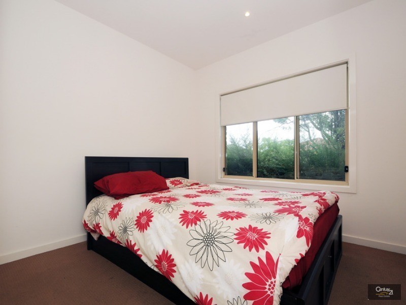 1/2 Prince Charles Street, Clayton VIC 3168