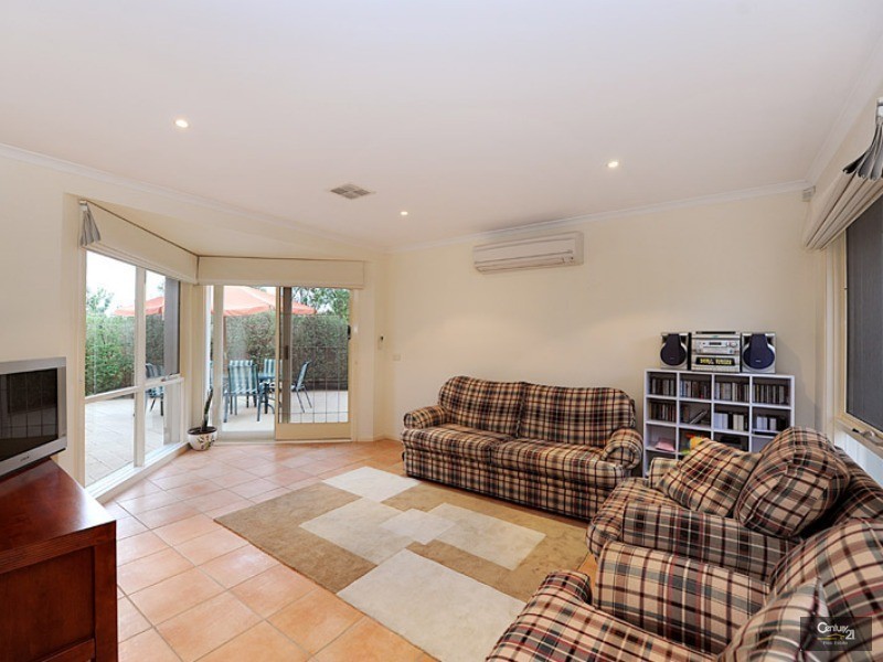 1 Westminster Close, Blackburn South VIC 3130