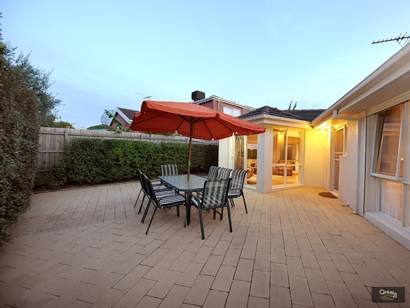 1 Westminster Close, Blackburn South VIC 3130