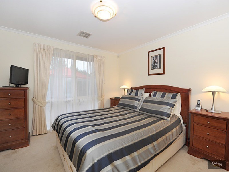 1 Westminster Close, Blackburn South VIC 3130