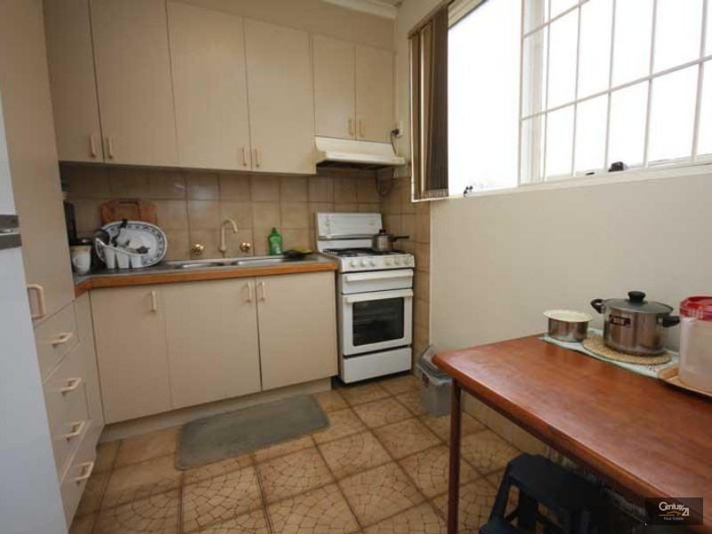 1/8 Browning Avenue, Clayton South VIC 3169