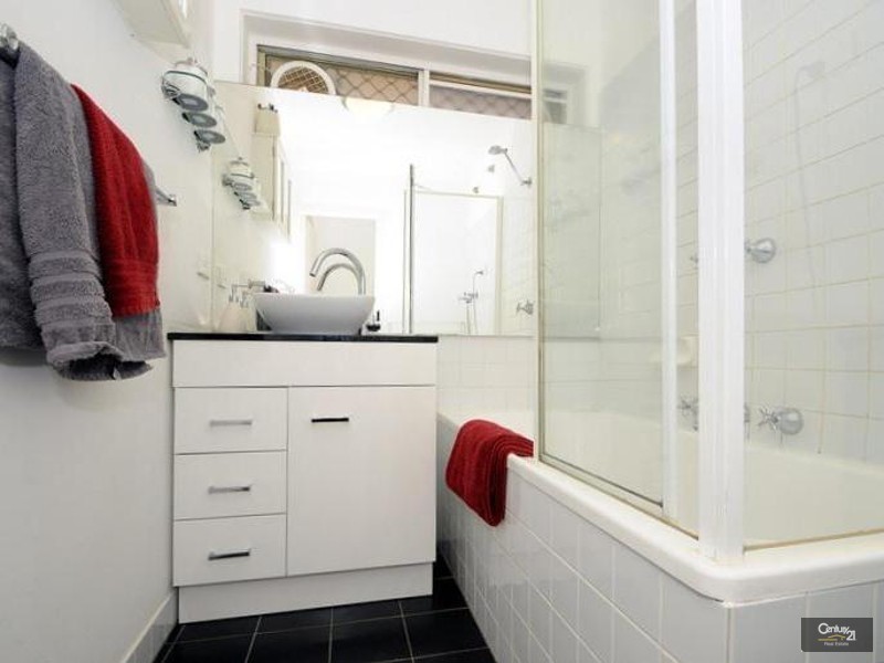 3/5 Burns Avenue, Clayton South VIC 3169