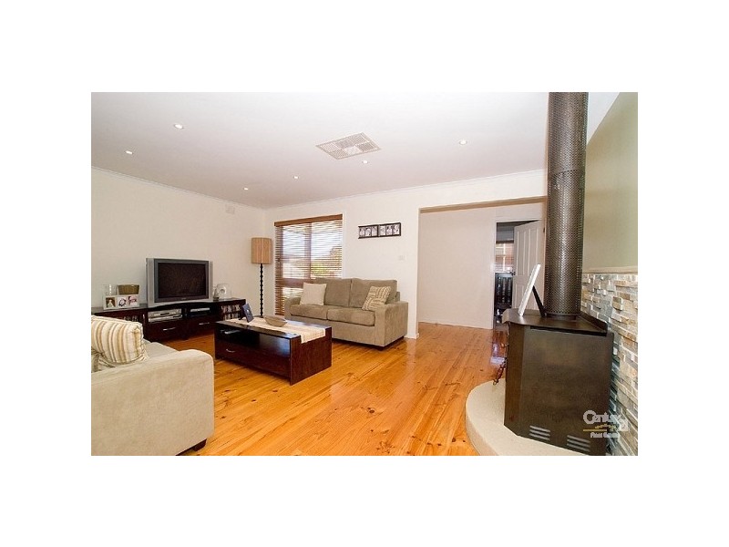 23 Sandalwood Drive, Oakleigh South VIC 3167