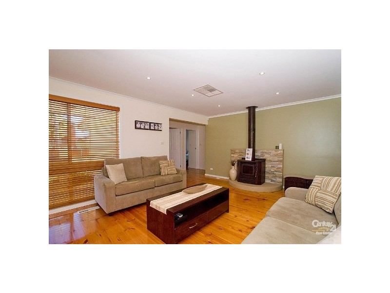 23 Sandalwood Drive, Oakleigh South VIC 3167