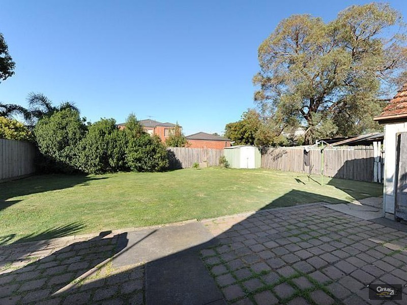 18 Mimosa Avenue, Oakleigh South VIC 3167