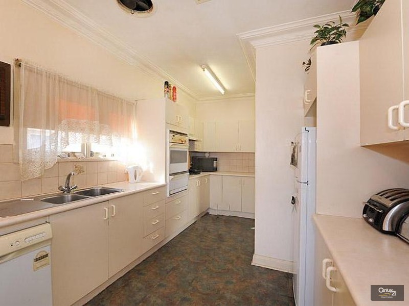 18 Mimosa Avenue, Oakleigh South VIC 3167