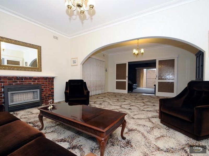 15 McMillan Street, Clayton South VIC 3169