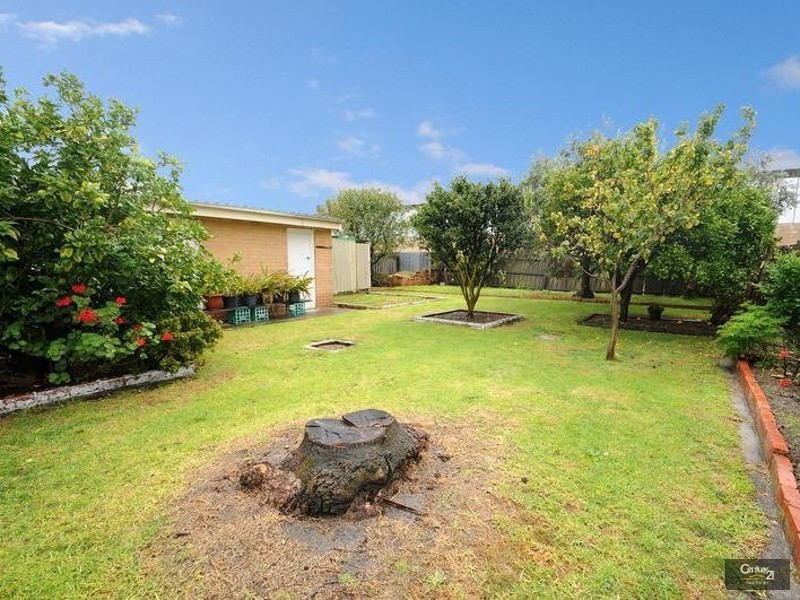 15 McMillan Street, Clayton South VIC 3169