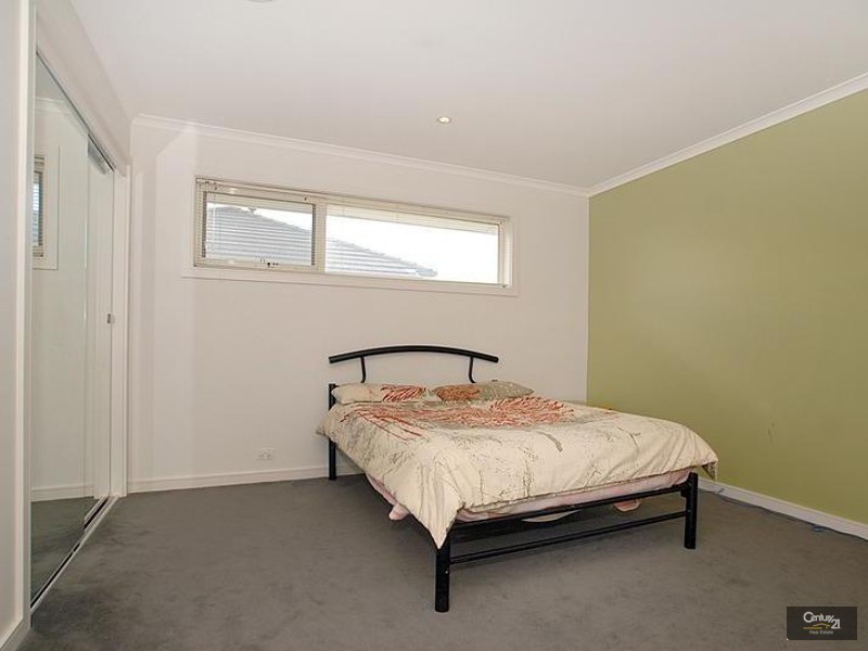 8 Augusta Square, Heatherton VIC 3202