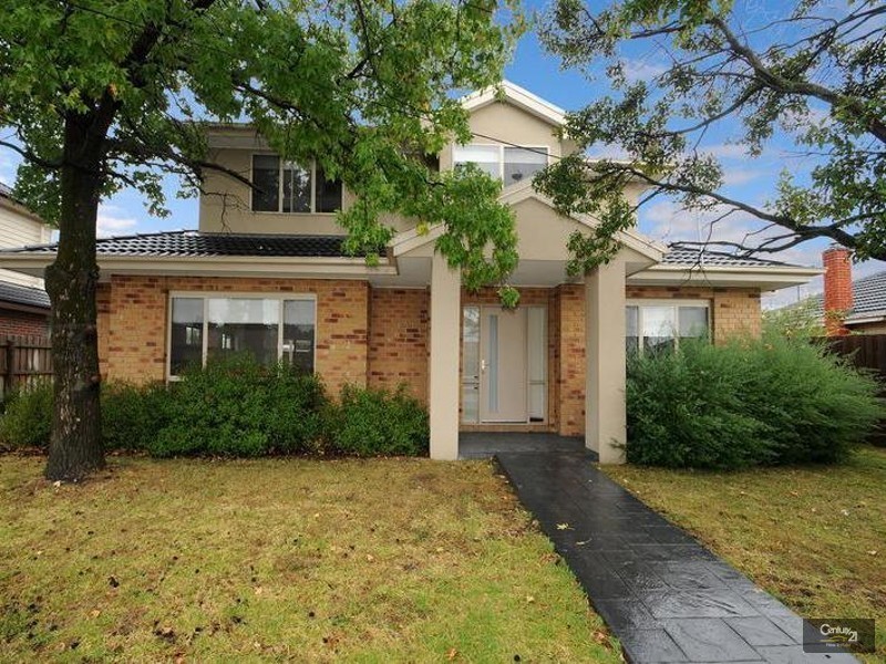 1/2 Prince Charles Street, Clayton VIC 3168