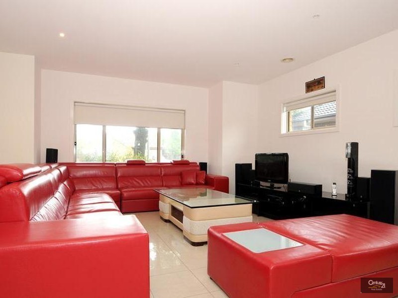 1/2 Prince Charles Street, Clayton VIC 3168