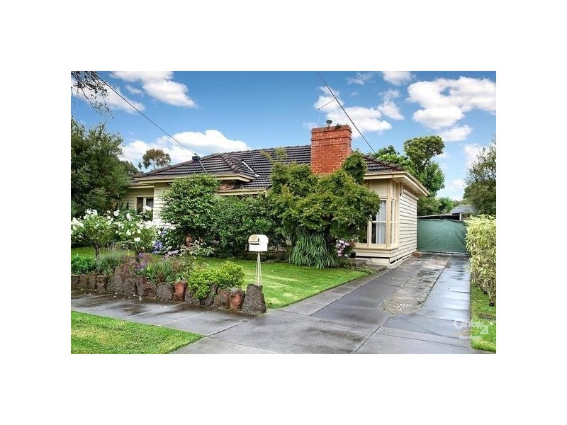 15 Wallace Avenue, Oakleigh South VIC 3167