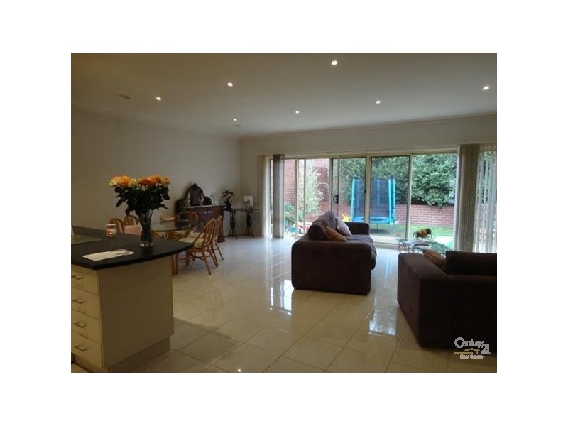 34 Glencannon Crescent, Clayton South VIC 3169