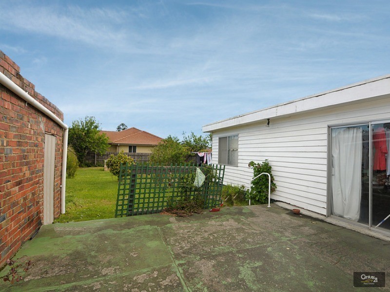 24 McMillan Street, Clayton South VIC 3169
