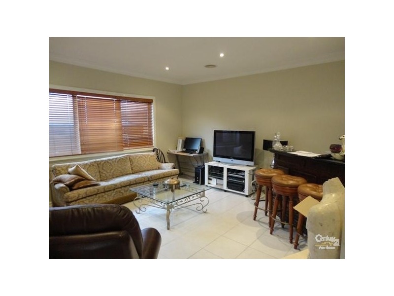 2/13 Wild Cherry Road, Ormond VIC 3204