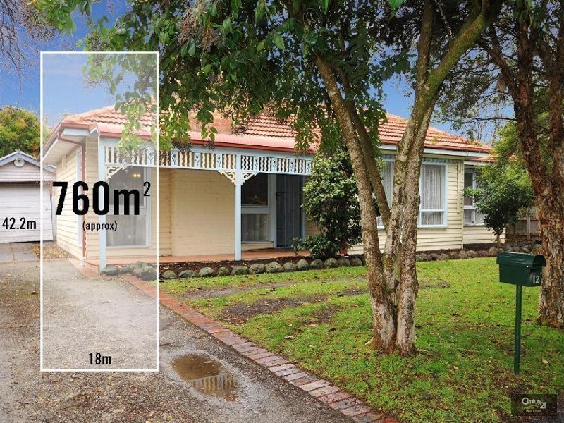 12 Wallace Avenue, Oakleigh South VIC 3167