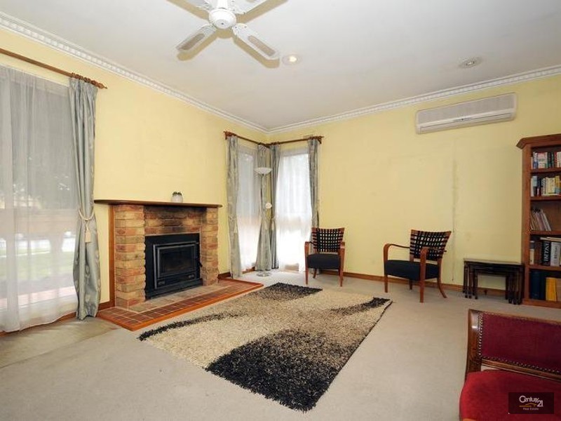 12 Wallace Avenue, Oakleigh South VIC 3167