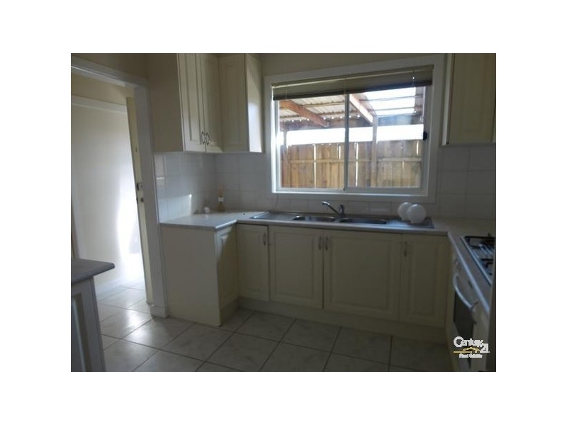 1/2 Laura Street, Clayton South VIC 3169