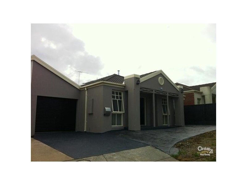 17 The Quadrangle, Glen Waverley VIC 3150