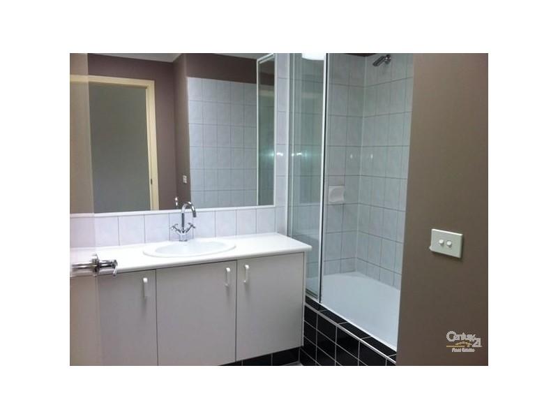 17 The Quadrangle, Glen Waverley VIC 3150