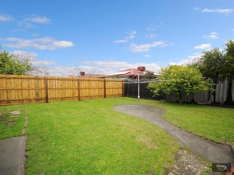 10 Warraweena Road, Clayton South VIC 3169