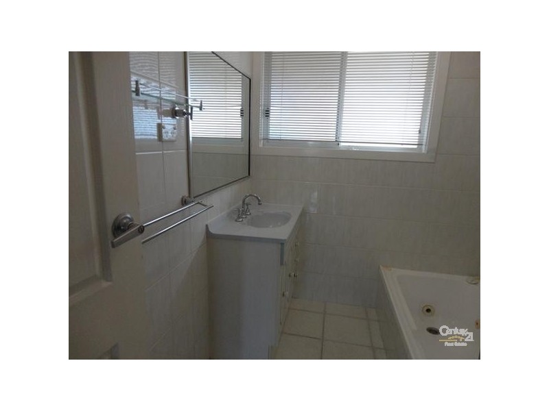 1/2 Laura Street, Clayton South VIC 3169