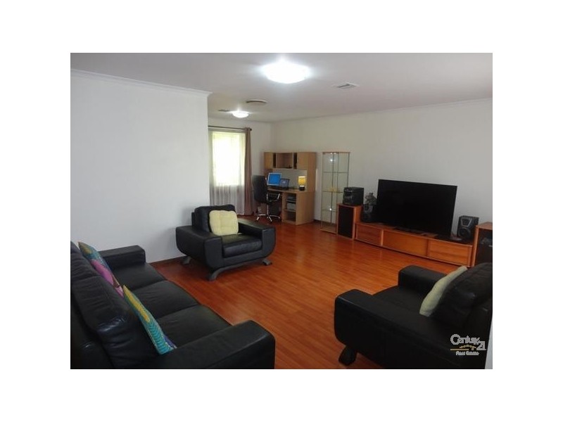 69 Hunt Crescent, Clarinda VIC 3169