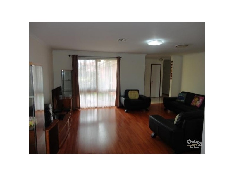 69 Hunt Crescent, Clarinda VIC 3169