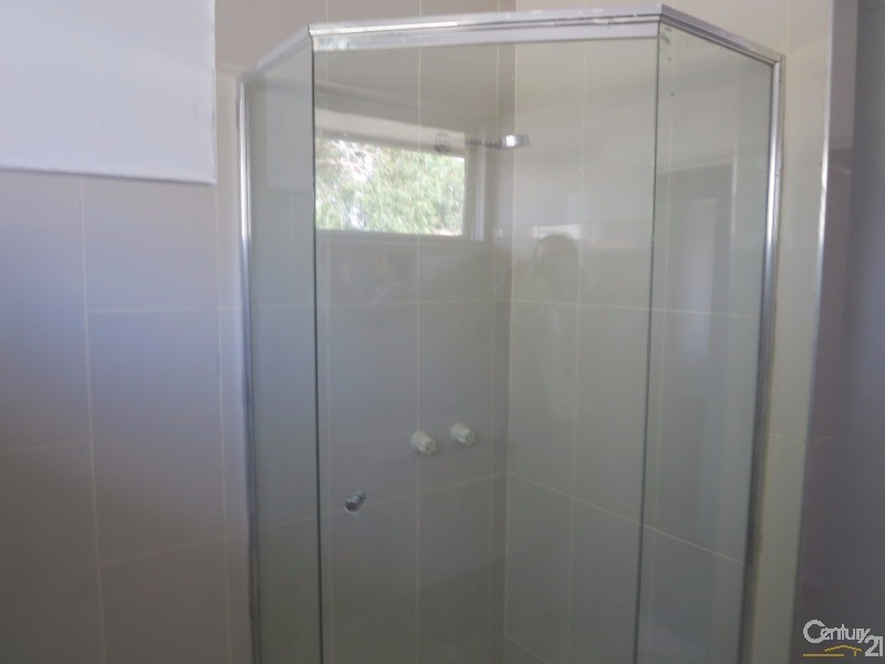 1/17 Oakes Avenue, Clayton South VIC 3169