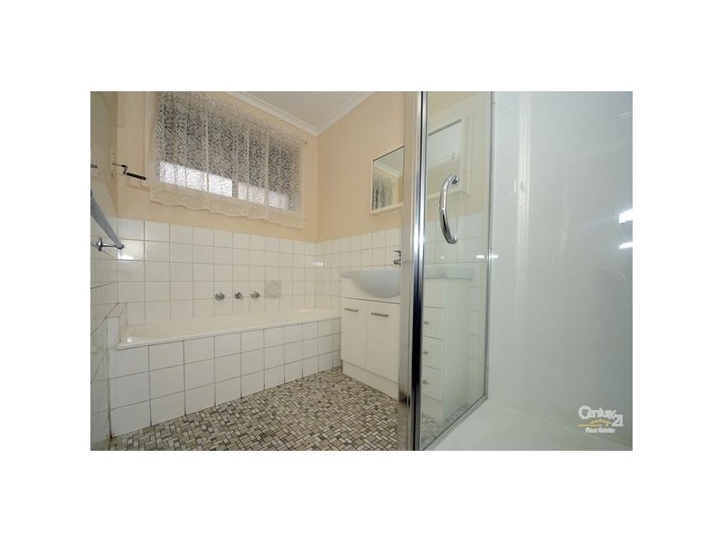 38 Ireland Road, Clayton South VIC 3169