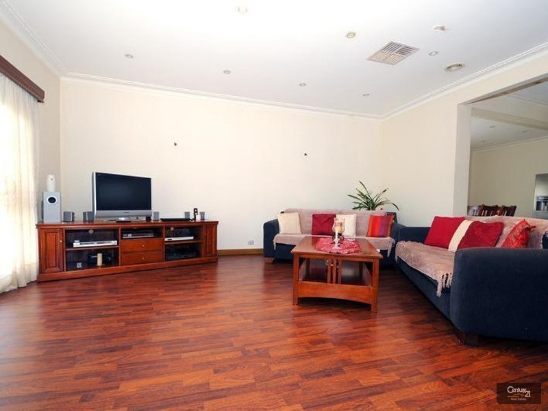 57 Kambara Drive, Mulgrave VIC 3170