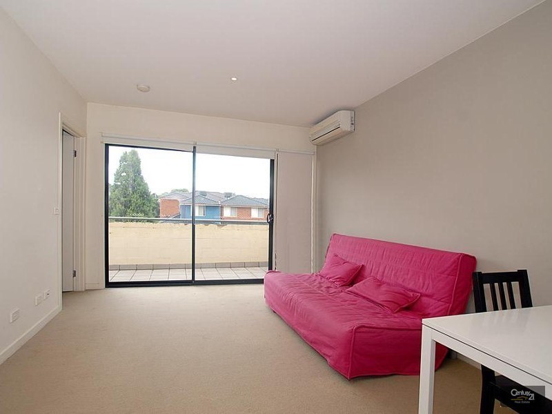 16/2 Monash Green Drive, Clayton VIC 3168