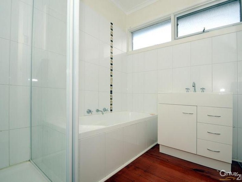 9 Granville Grove, Clayton South VIC 3169