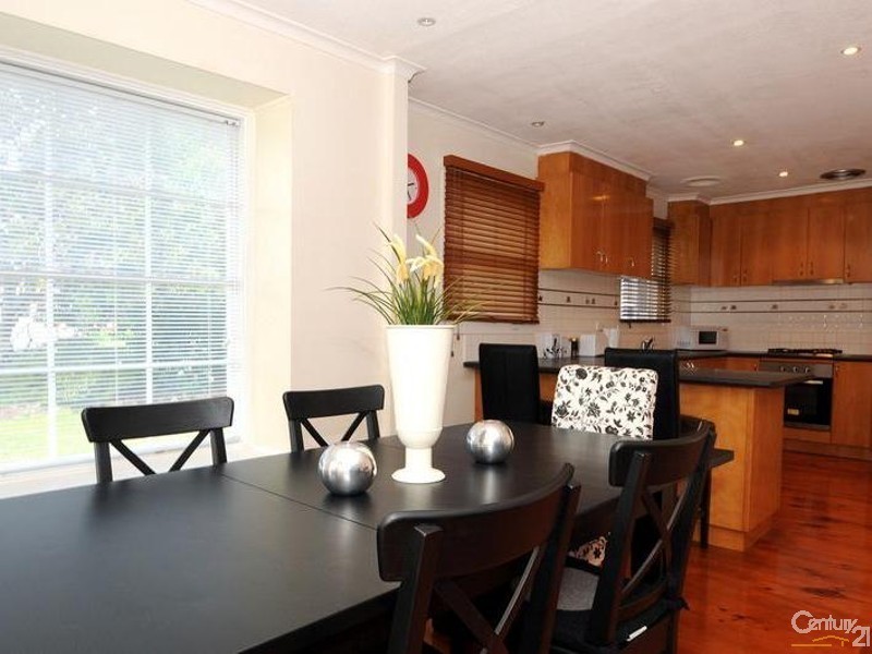 9 Granville Grove, Clayton South VIC 3169