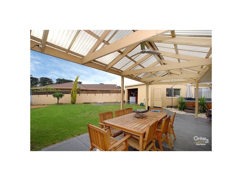 4 Angus Court, Oakleigh South VIC 3167