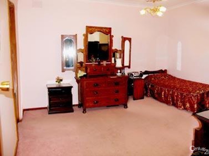 8  Wisteria Court, Clarinda VIC 3169