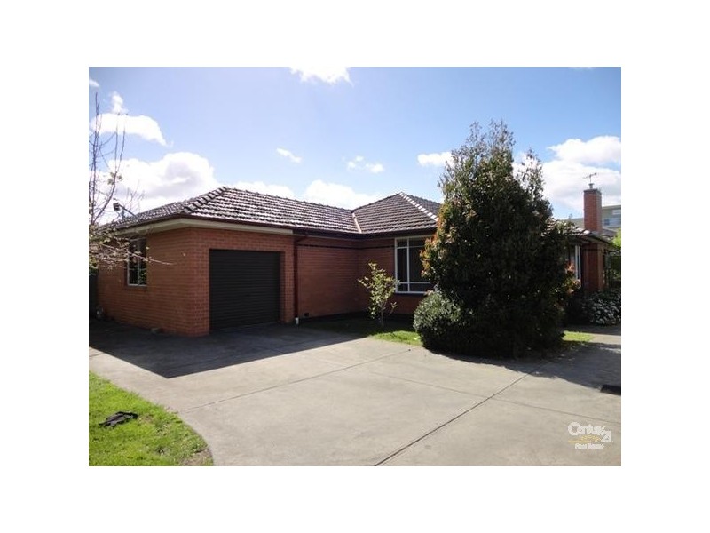 1/4 Burton Avenue, Clayton VIC 3168
