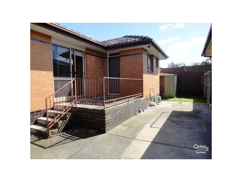 1/4 Burton Avenue, Clayton VIC 3168