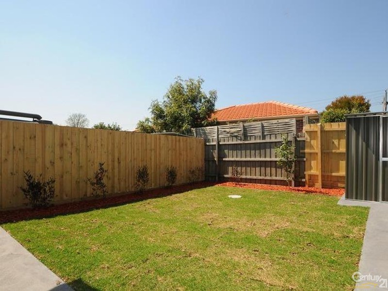 1/4 Rowson Grove, Clarinda VIC 3169